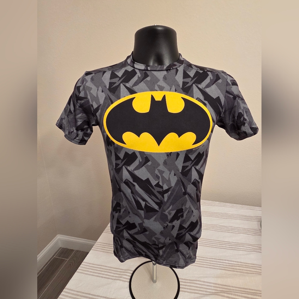 Under Armour Black and Yellow Graphic Tee